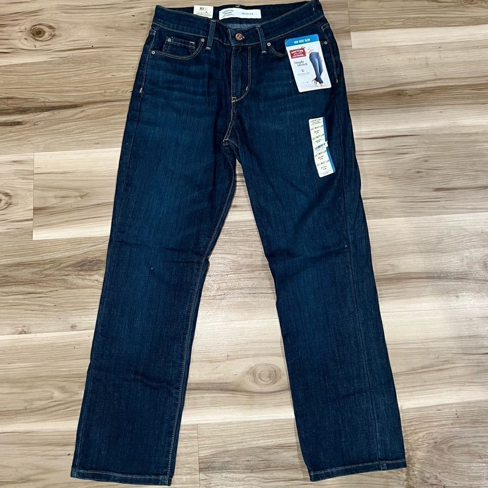 NEW Levi Strauss Mid Rise Slim Jeans Women’s 27